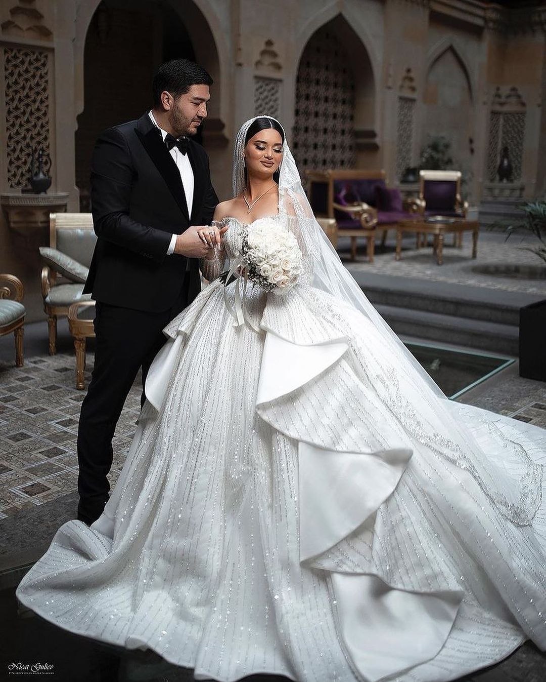 Princess Wedding Dresses Off Shoulder Long Sleeve Beads Sequins Ball Gown Bride Gowns Custom Made Puffy Bridal Dress