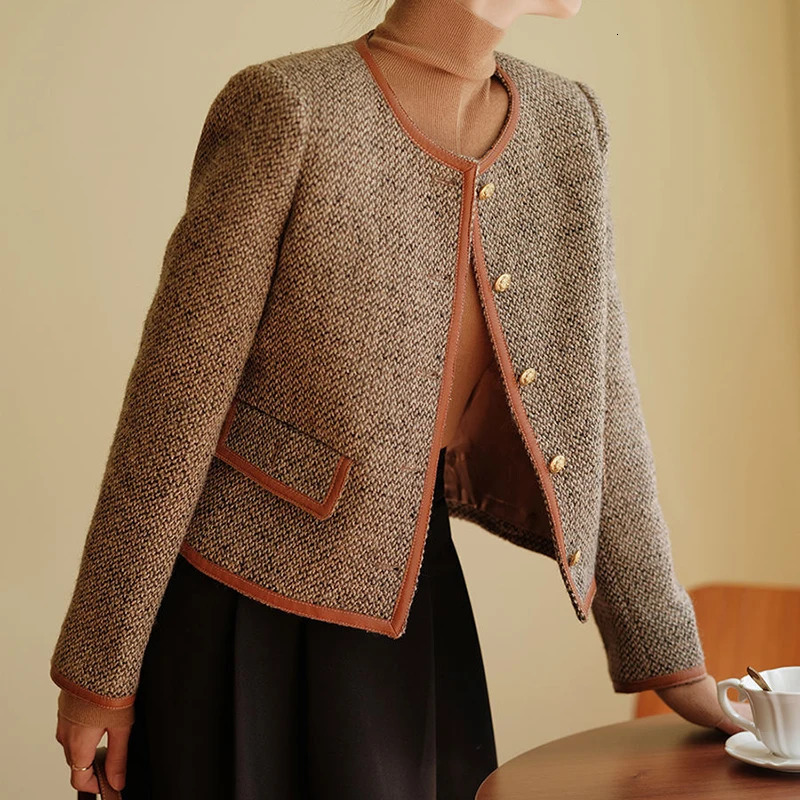 Tweed Korea High Quality Short tweed jacket woman Korean Clothes button chic elegant Winter clothing coat 240118