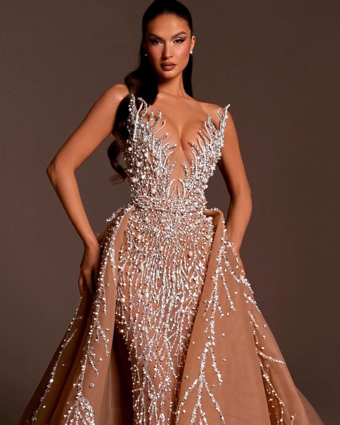 Romantic Pearls Mermaid Wedding Dress Detachable Train Strapless Bridal Gowns Lace Up Sequins Sleeveless Sweep Floor Length Bride Dresses