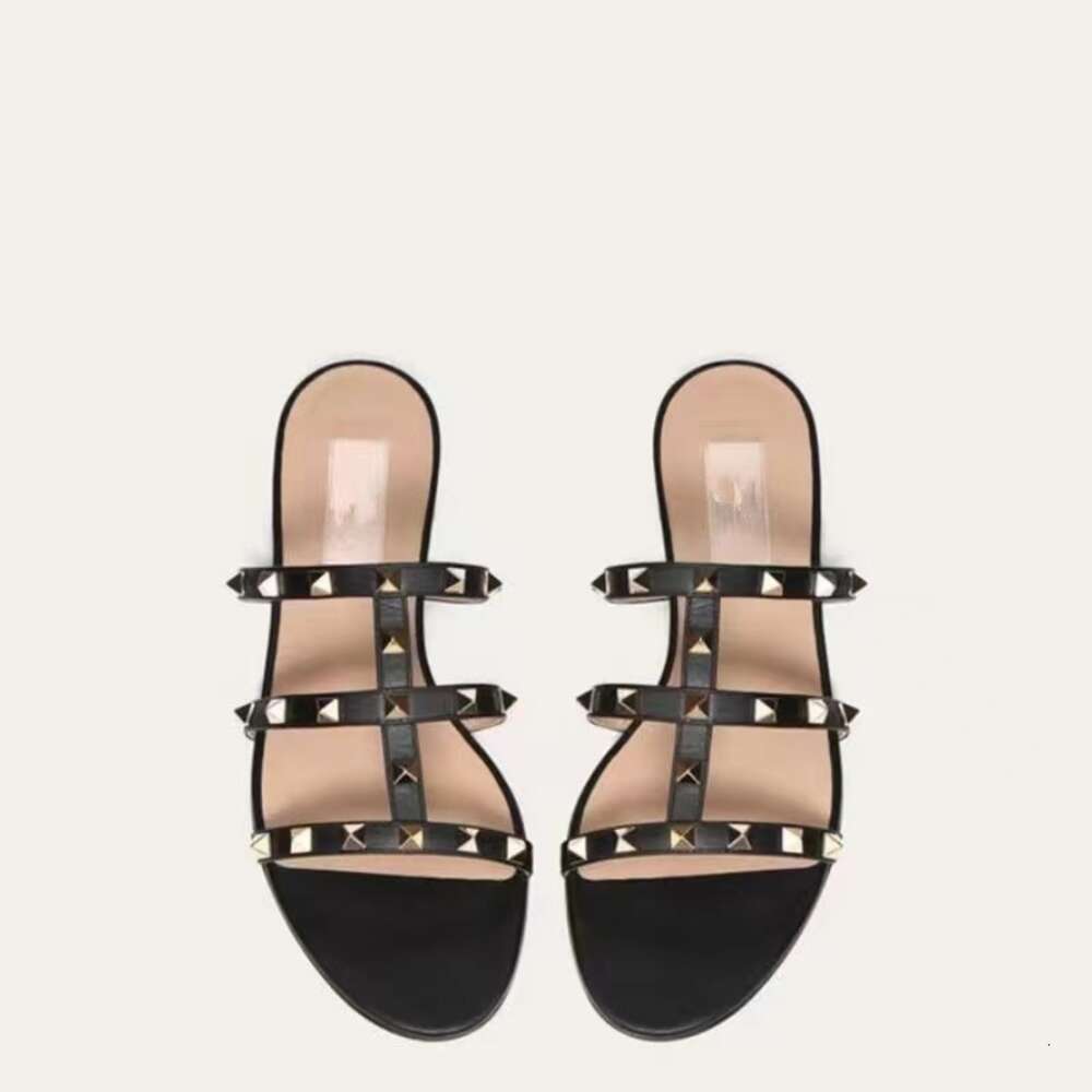 10A Retro Mirror Quality Designer High-quality Sandals Sandal Summer Slide Shoes Slipper New Leather Stud Nude Womens Rivet Thick Heels Versatile Fashion 233