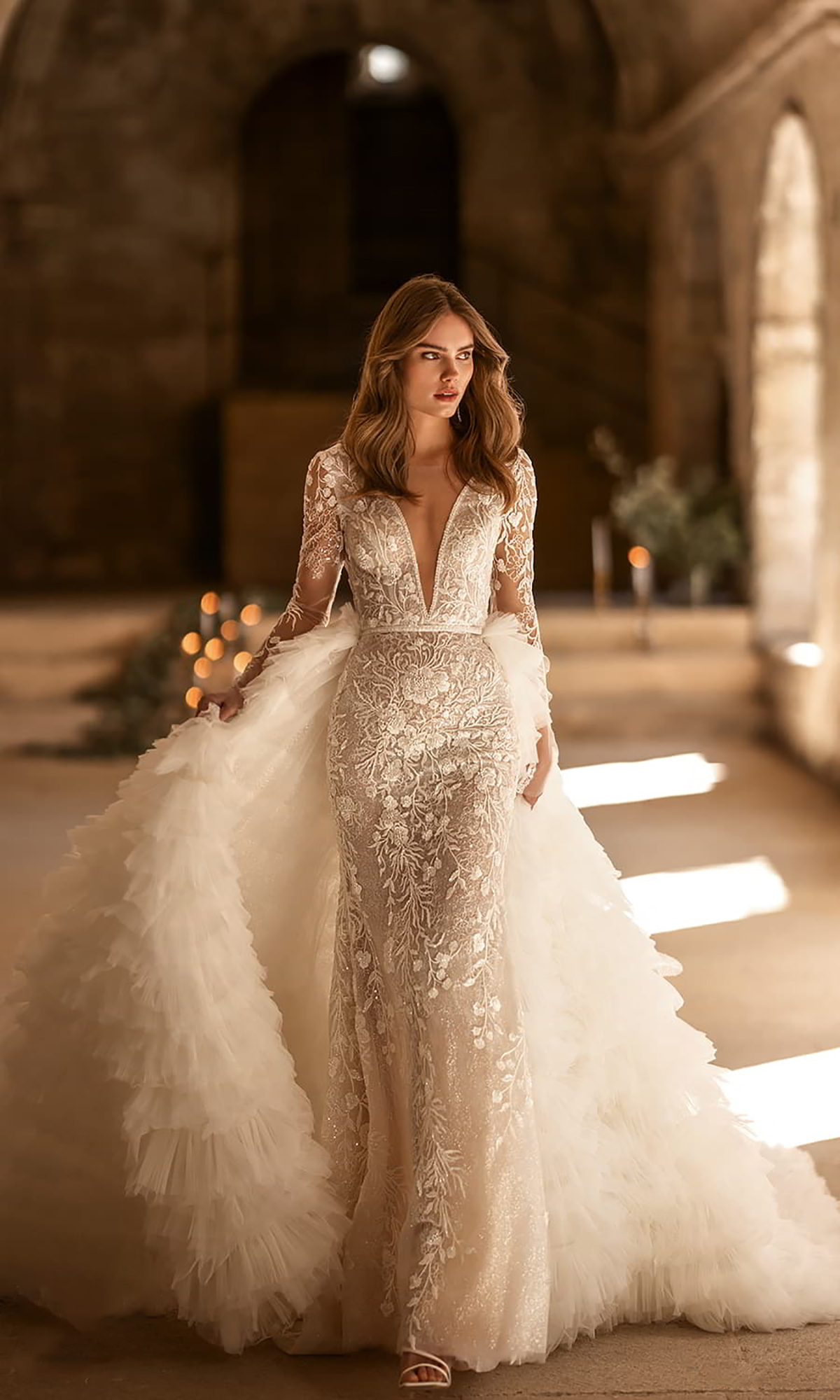 Elegant Lace Mermaid Wedding Dresses Tiered Detachable Train V Neck Bridal Gowns Appliques Bride Dresses Custom Made