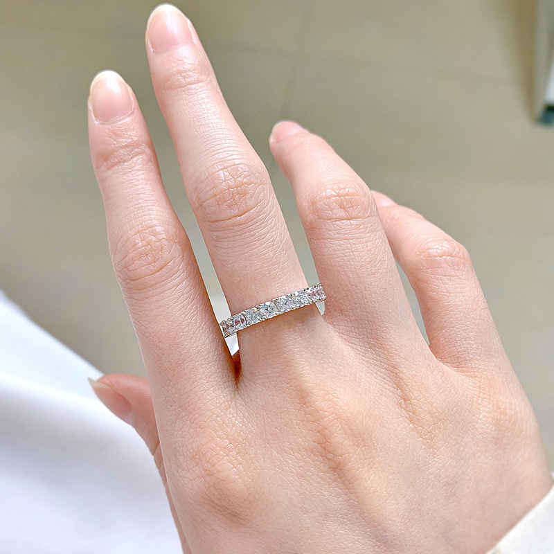 Choucong 2024 Victoria Wedding Rings Luxury Jewelry Pure 100% 925 Sterling Silver Round Cut White Moissanite Diamond Gemstones Party Promise Women Ban