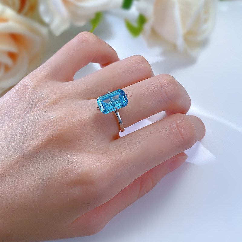 Engagement Ring: 100% Sterg Sier Princess Cut Aquamarine Solitaire Ring