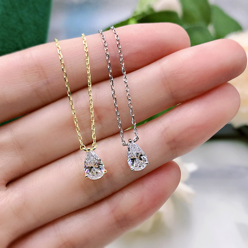 Choucong 2024 Water Drop Pendant Simple Fine Jewelry Real Sterling Sier Pear Cut White Moissanite Dia Gemstones Party Women Gold Earring Gift