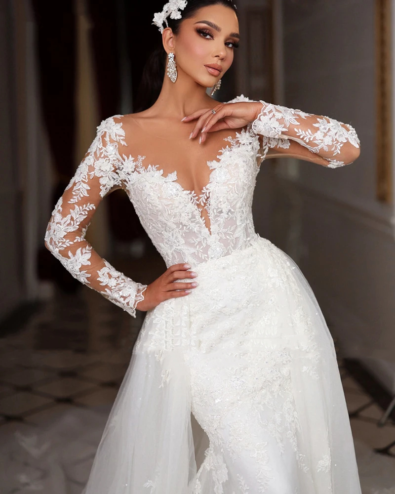 Romantic Long Sleeves Mermaid Wedding Dresses With Detachable Train Lace Appliques Sheer Scoop Neck Ivory Sexy Gorgeous Bridal Gowns Covered Buttons B