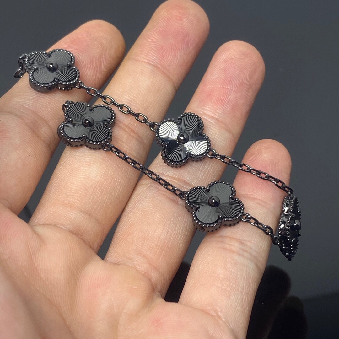 Designer High Version Of Lucky Four-leaf Clover Bracelet Double-sided Bracelet Black Laser Men And Women Party Gift Anniversary