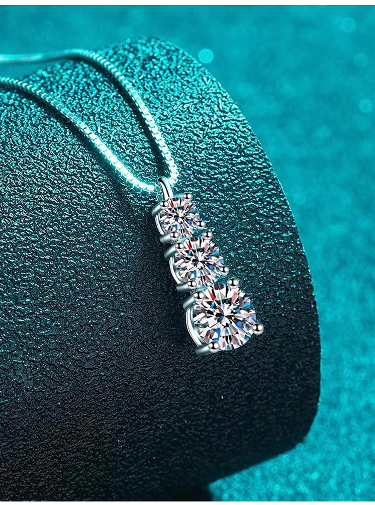 1.8CT Choucong Brand Moissanite Diamond Necklace for Woman Wedding Jewely Real 100% 925 Sterling Sliver 18k White Gold Three Stones Pendant Gift