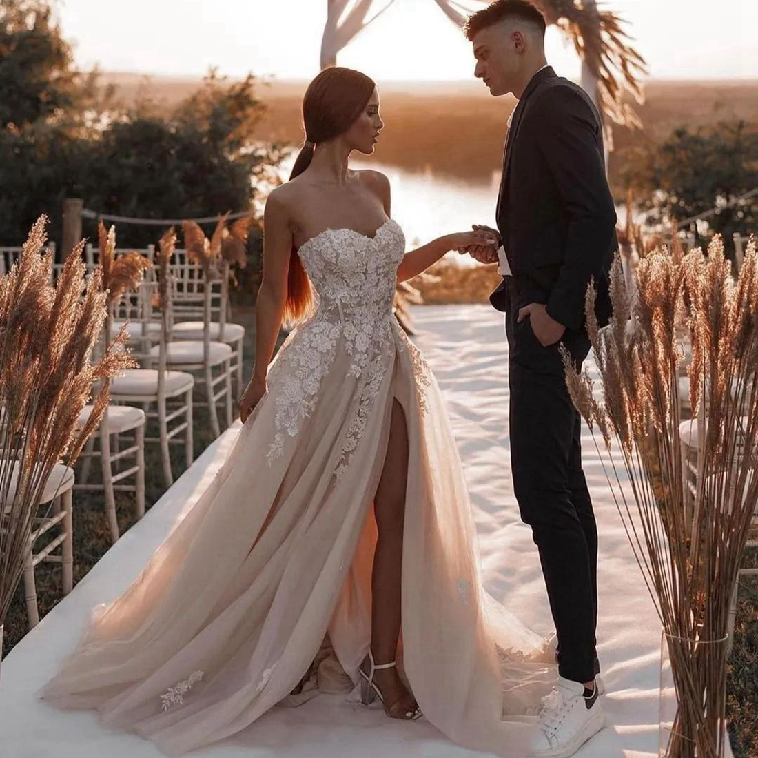 Beach Boho Wedding Dress for Bride Sweetheart Neckline Tiered Tulle Bridal Gowns Sexy High Split Beaded Lace for Marriage for African Arabic Black Wom