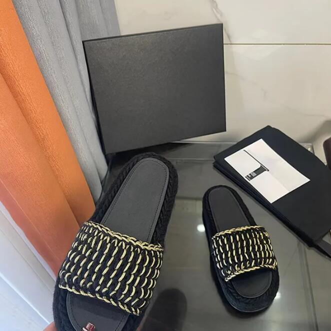 Women Designer Slippers Socialite Fashion Knitted Slipper New Slides Fashion Summer Home Beach Slipper Non-slip Must-haves for Ladies