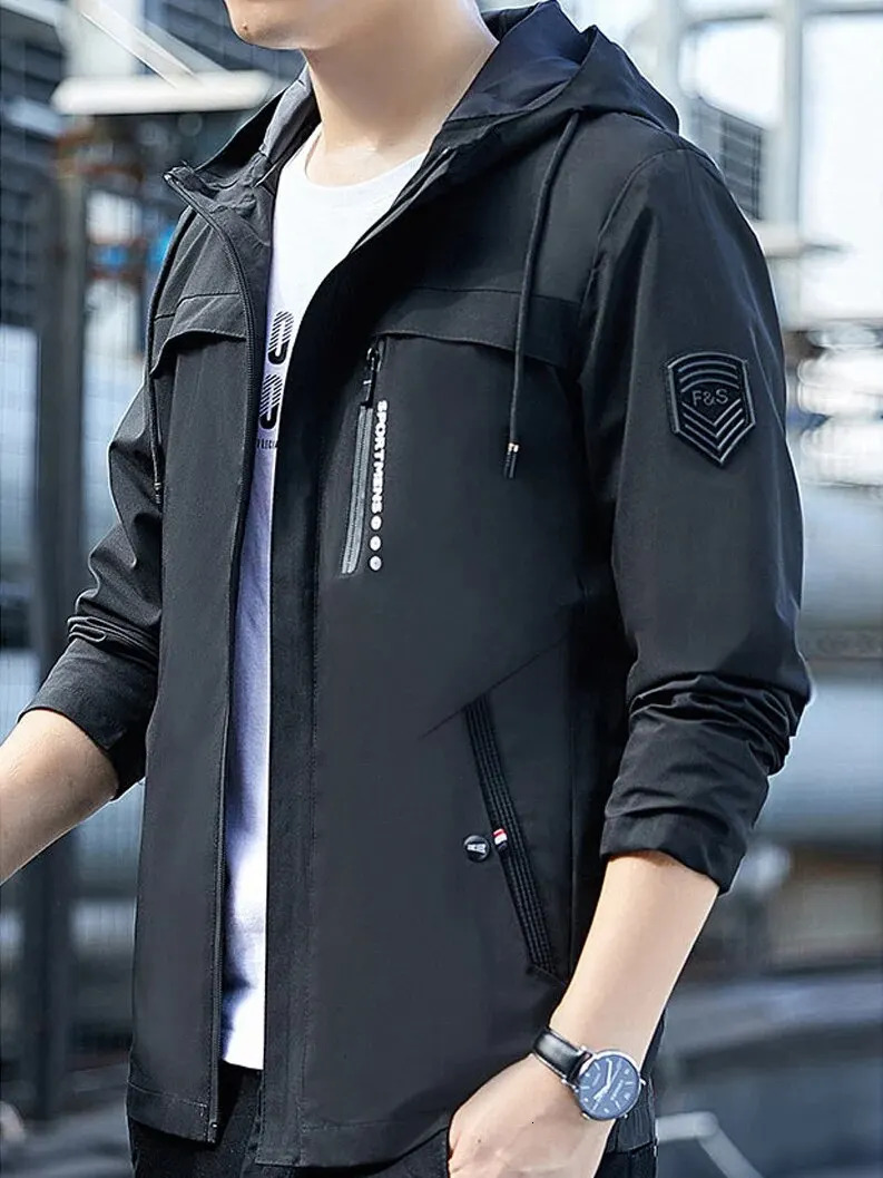 Mens Hooded Padded Thin Jacket Men Casual Coat Windbreaker With Pocket For Spring and Autumn 240122