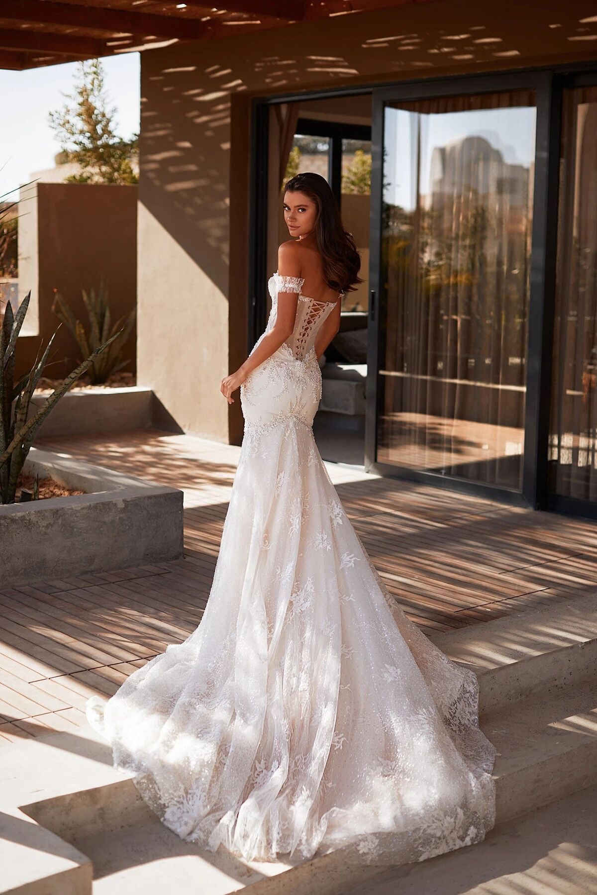 Modern Mermaid Wedding Dresses Sweetheart Neck Bridal Gowns Bow Lace Up Short Sleeves Bride Dresses Illusion Custom Made