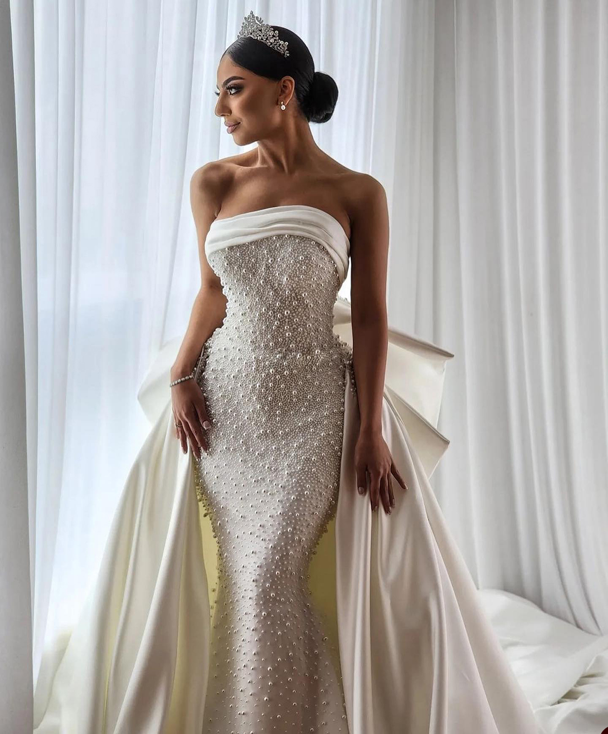 Gorgeous Pearls Mermaid Bridal Gowns with Bow Overskirts Wedding Dress Custom Made Backless Bride Dresses Vestido de novia