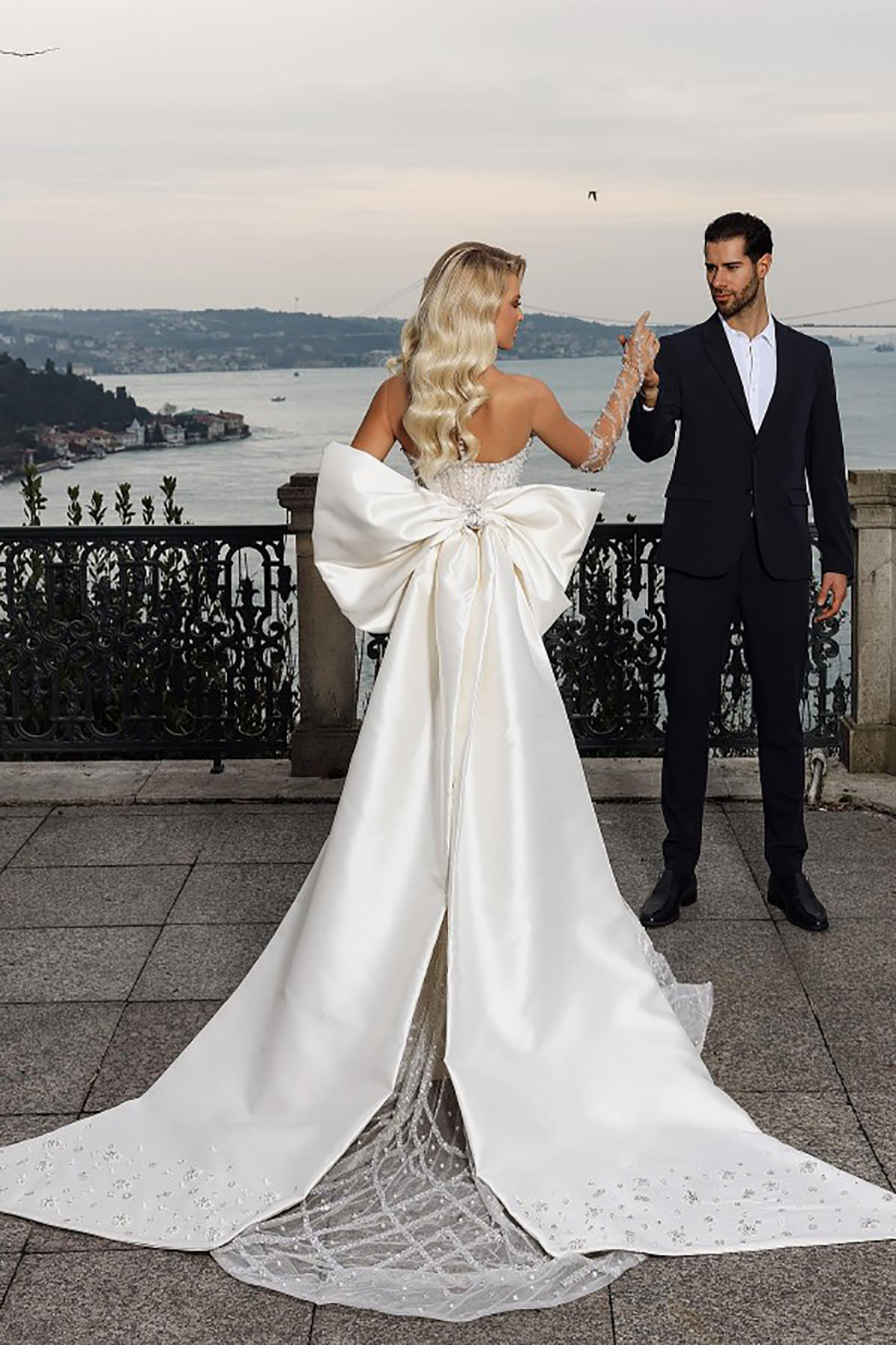 Crystal Mermaid Sparkly Bridal Gowns With Overskirts Wedding Dress Bow Sequins Beaded Custom Made Bride Dresses Vestido De Novia Es