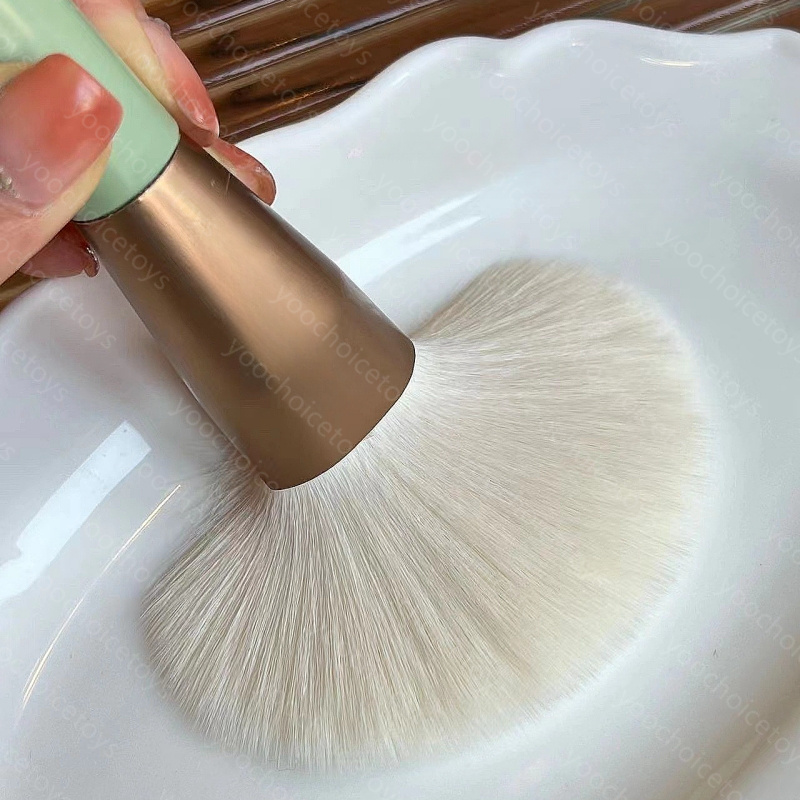 brush 8-piece suit soft detail eye shadow fluorescent powder basic concealer Blush mixed female makeup tool
