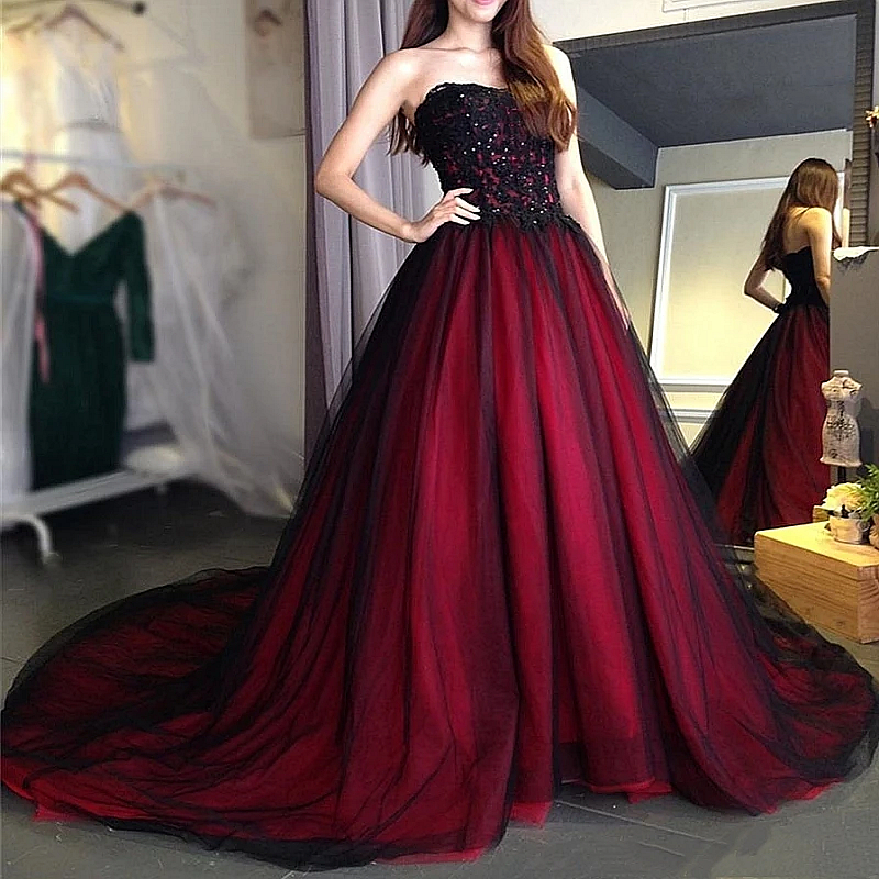 Vintage Dark Red And Black A Line Wedding Dress Lace Appliques Beaded Long Train Gothic Bride Gowns Sleeveless Sweetheart Women Formal Occasion Dresse
