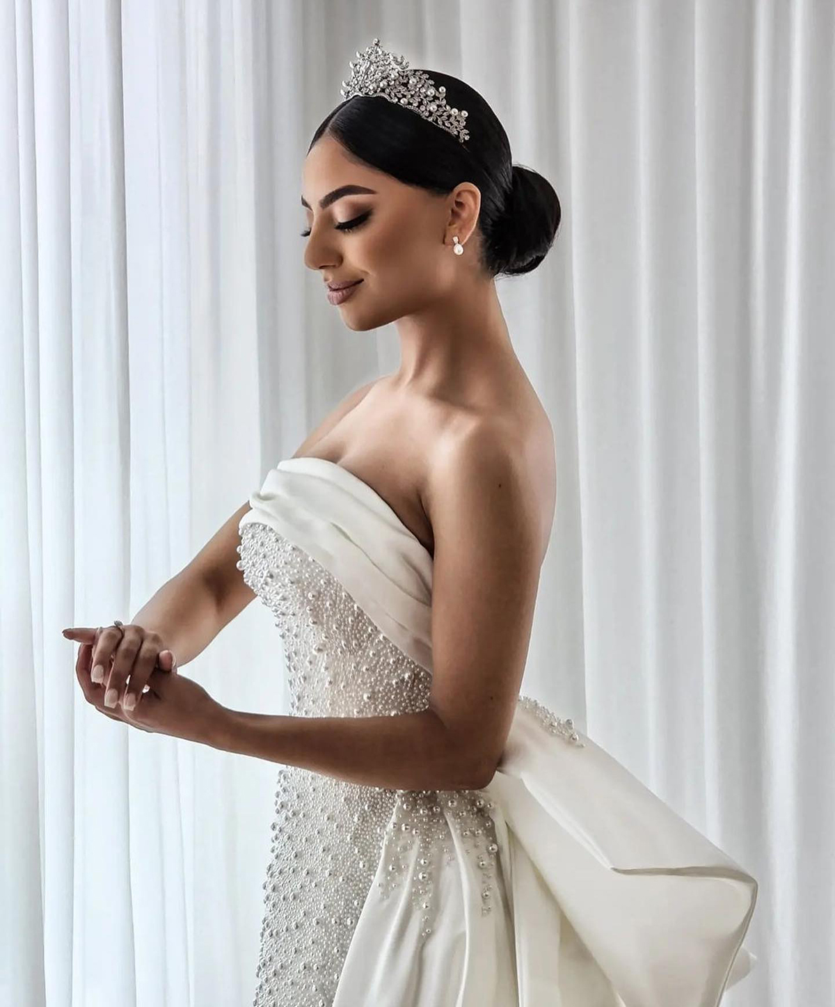 Gorgeous Pearls Mermaid Bridal Gowns with Bow Overskirts Wedding Dress Custom Made Backless Bride Dresses Vestido de novia