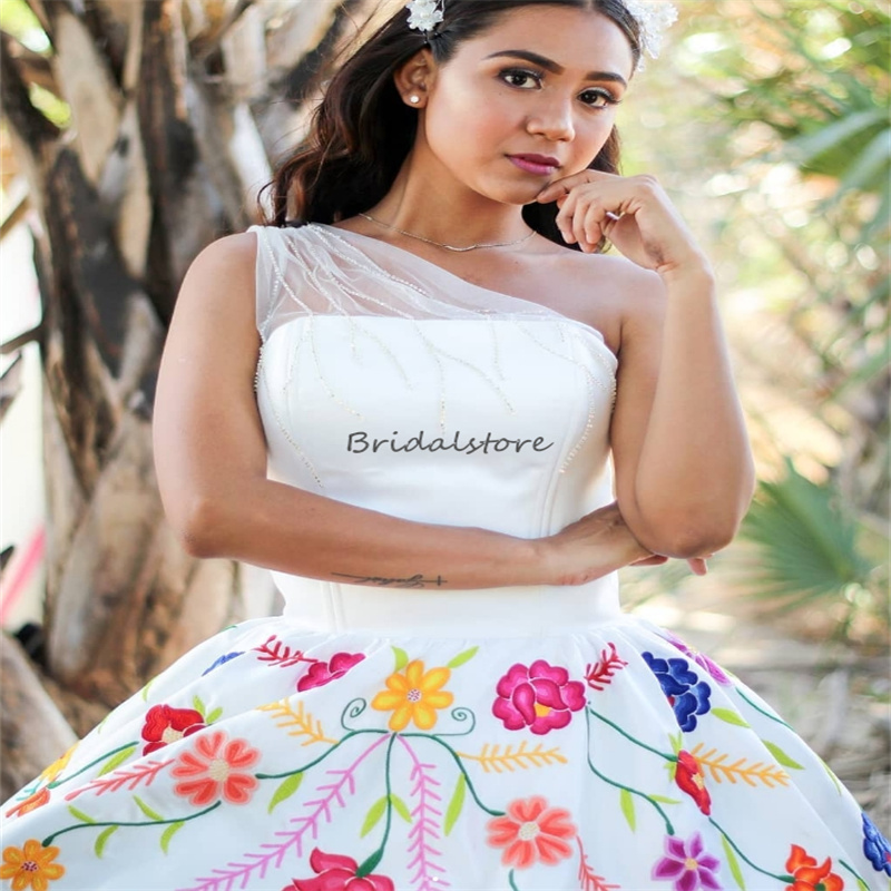 Colorful Mexican Emboridery Wedding Dress Sexy One Shoulder A Line Celtic Gatsby Bridal Dress White Tulle Country Bride Bohemian Robe De Mariee V Neck