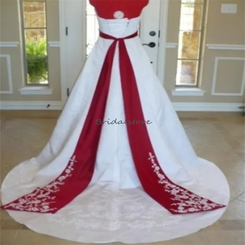 Victorian White With Red Gothic Wedding Dresses Chic Halter V Neck Lace Satin Rustic Country Bridal Dresses With Sash Fantasy Medieval Robe De Mariee 