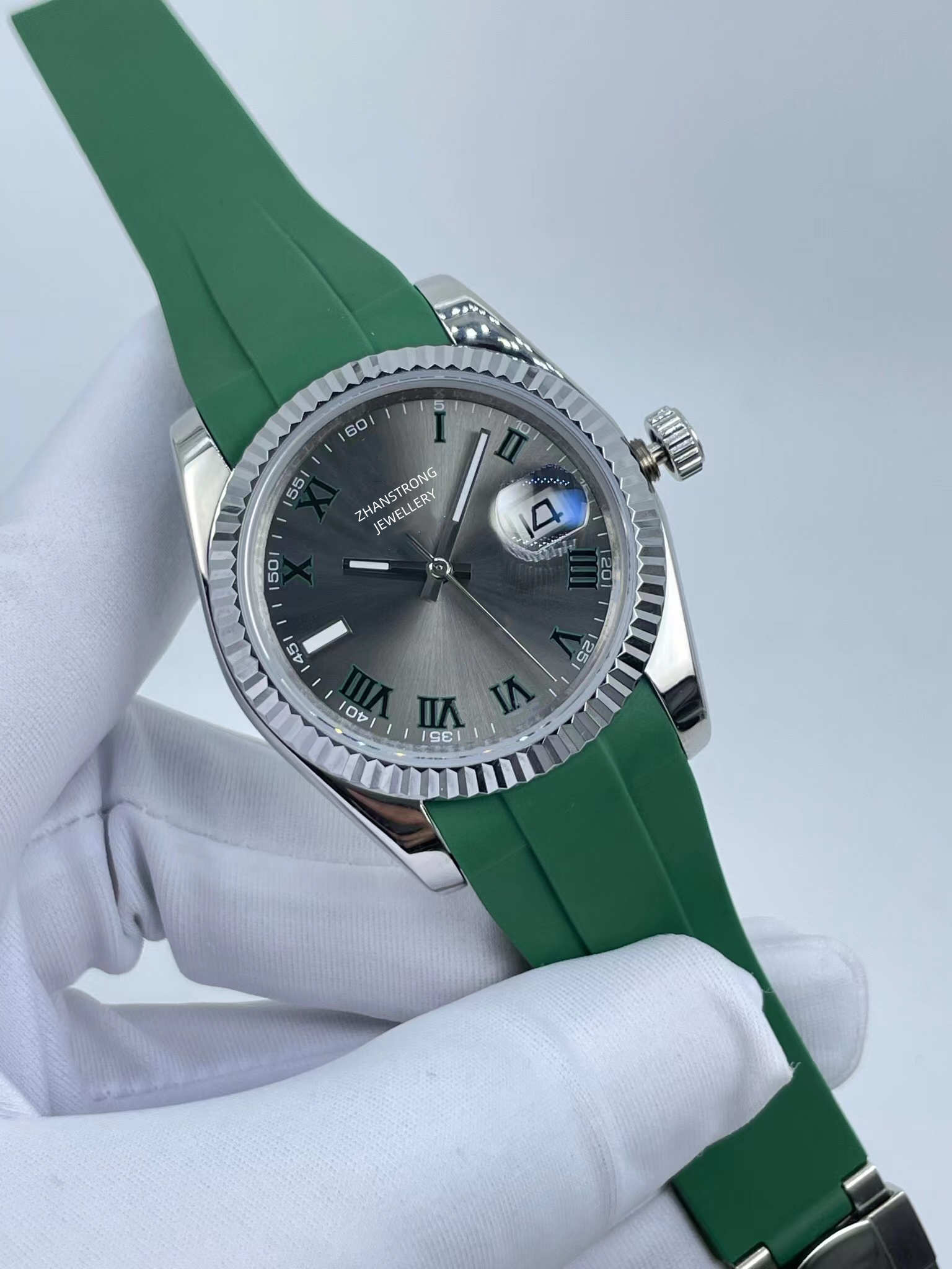 36mm Fashion Designer Date Womens Watches High Quality Automatic Mechanical Green Rubber Strap Men Wristwatch Stainless Steel Dress Lady Waterproof Wristwatches