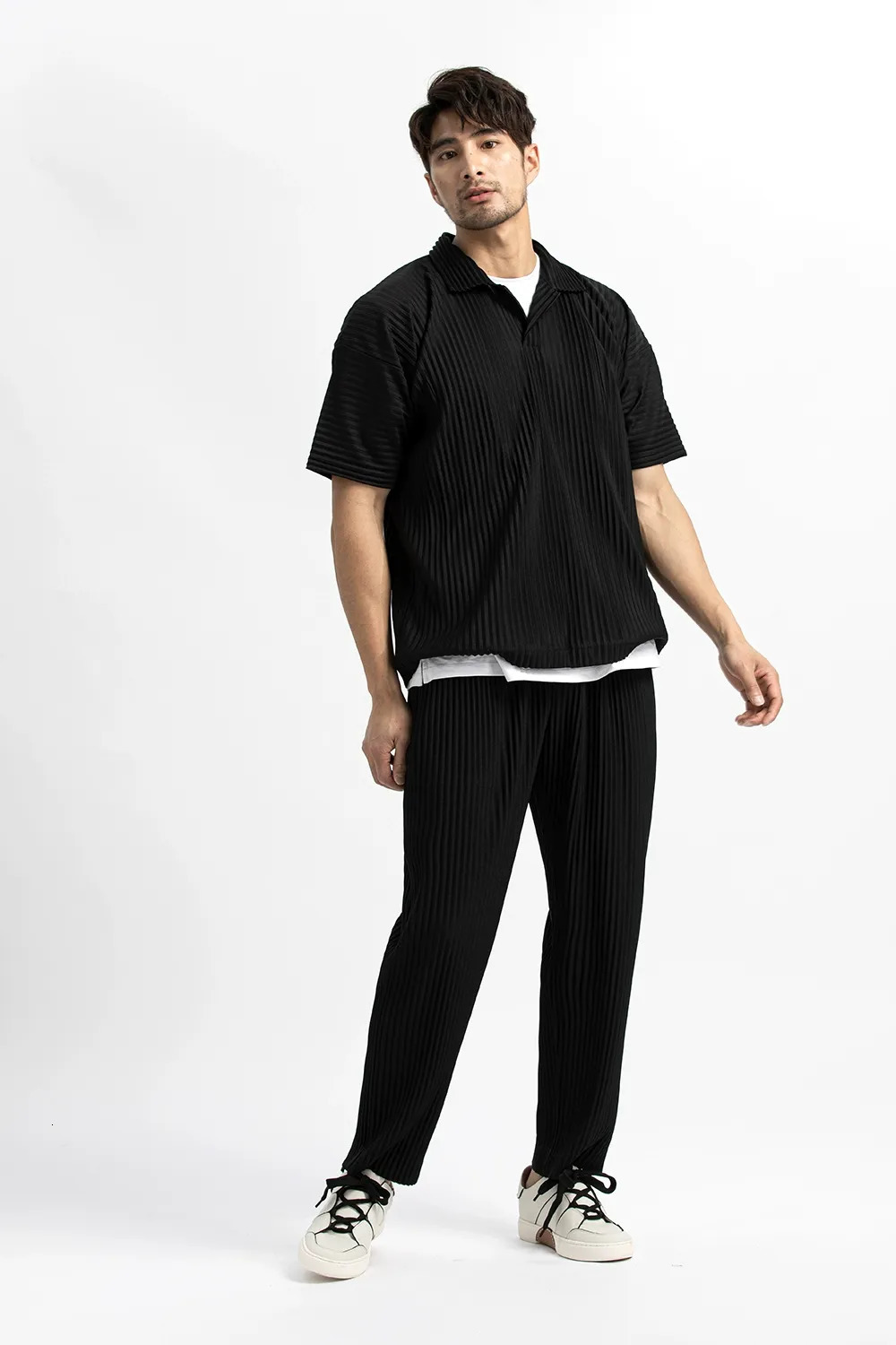 Miyake Pleated Pants For Men Casual Japanese Streetwear Fashion Style Trousers Baggy Wild 240122