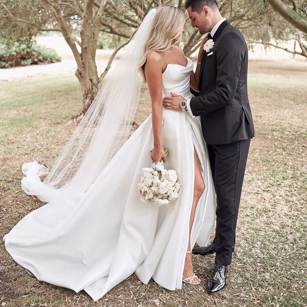 Simple Strapless Wedding Dress For Women Sexy Pleats Split Bridal Gowns Satin A Line Sweep Train Custom Made Vestido De Novia 2024