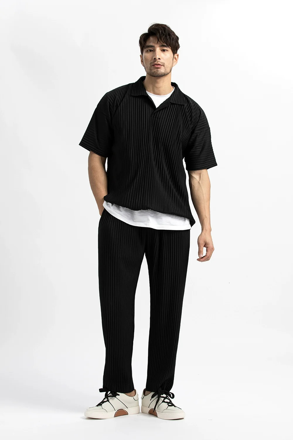Miyake Pleated Pants For Men Casual Japanese Streetwear Fashion Style Trousers Baggy Wild 240122