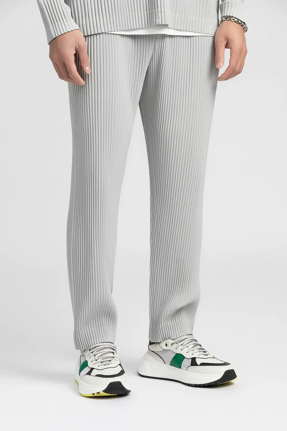 Miyake Pleated Pants For Men Casual Japanese Streetwear Fashion Style Trousers Baggy Wild 240122