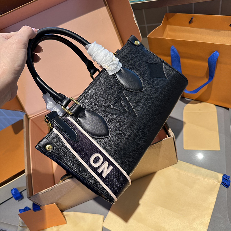 Womens Designer Shoulder Bags Ladies Shopping Handbags Small Tote Fashion Crossbody Christmas Four Season Bag with Box