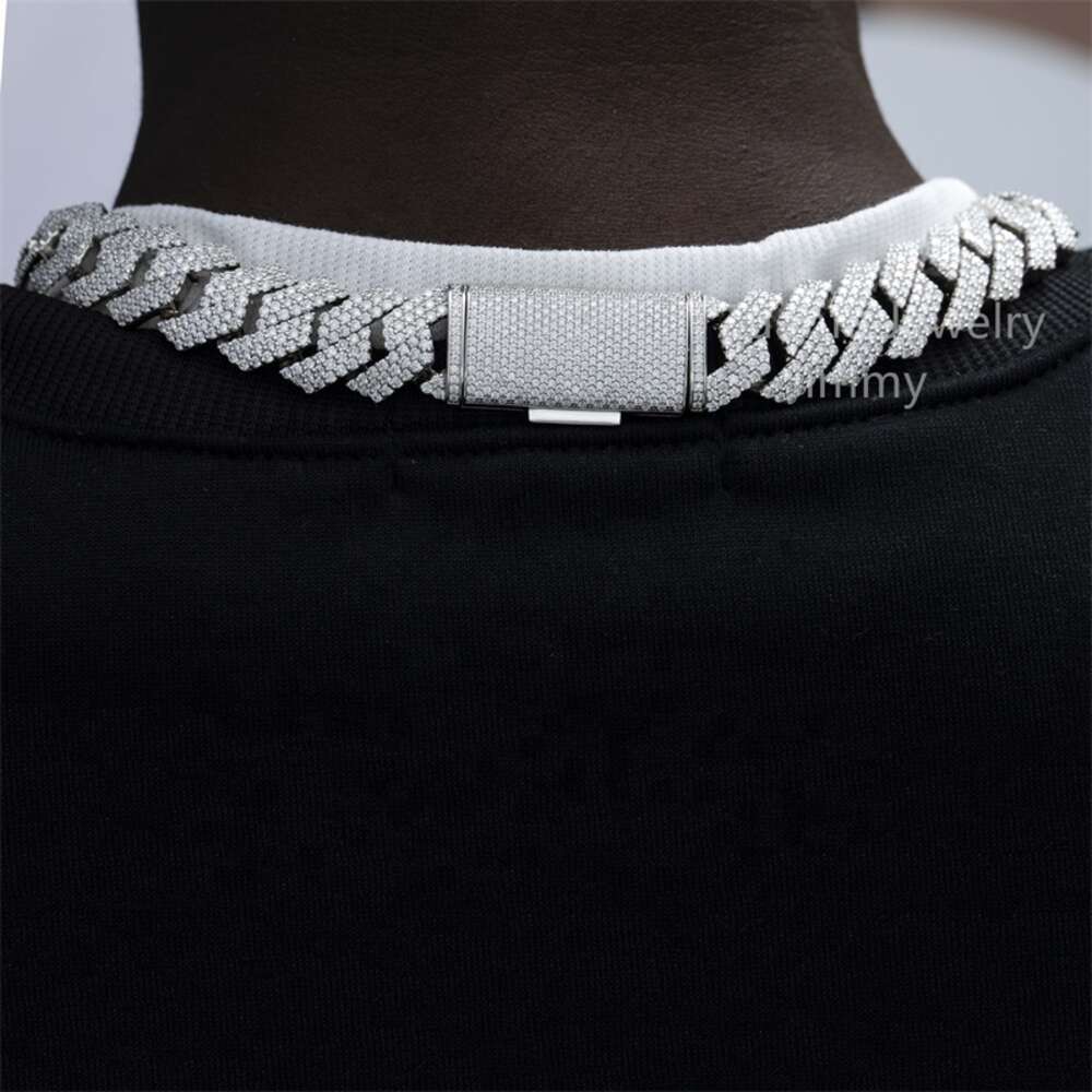 Custom Made 19mm 3row Fl Moissanite Gra Certififcates Customized Name Lock Iced Out Miami Cuban Link