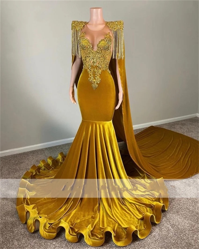 Gold Prom Long Diamonds Dresses 2024 with Cape Sparkly Crystals Rhinestones Beads Gown Tassels Birthday Party Gowns s