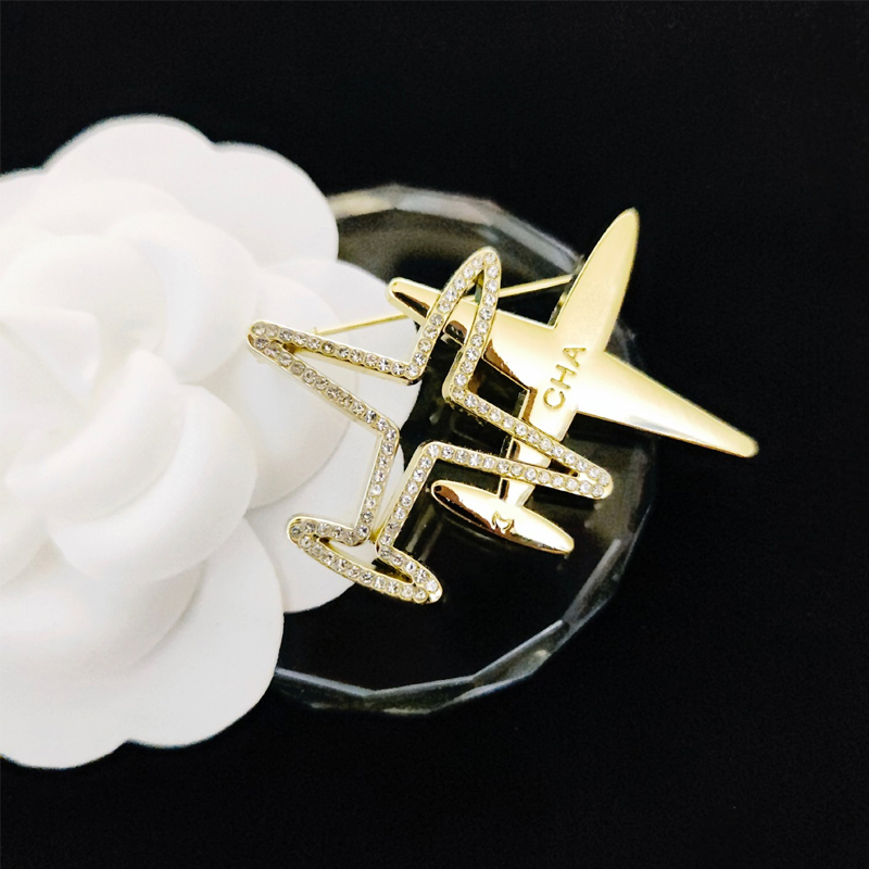 Hollow Rhinestone Airplane Brooch with Stamp Women Men Letter Aircraft Brooch Suit Lapel Pin Silver Gold