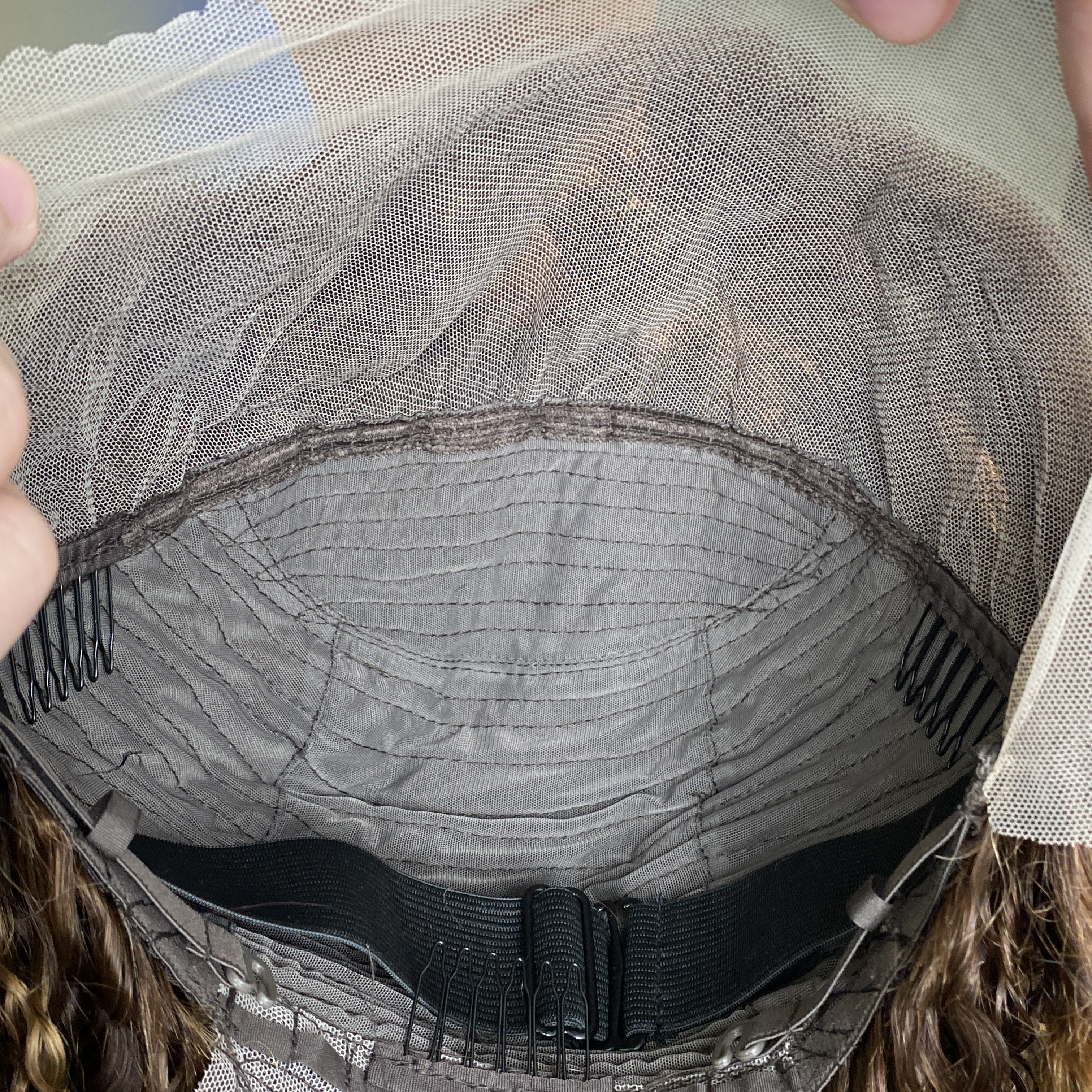 Wholesale Brazilian Peruvian 14 Inch P4/27 100% Raw Virgin Remy Human Hair Fumi Curly 13x4 Transparent Lace Wig