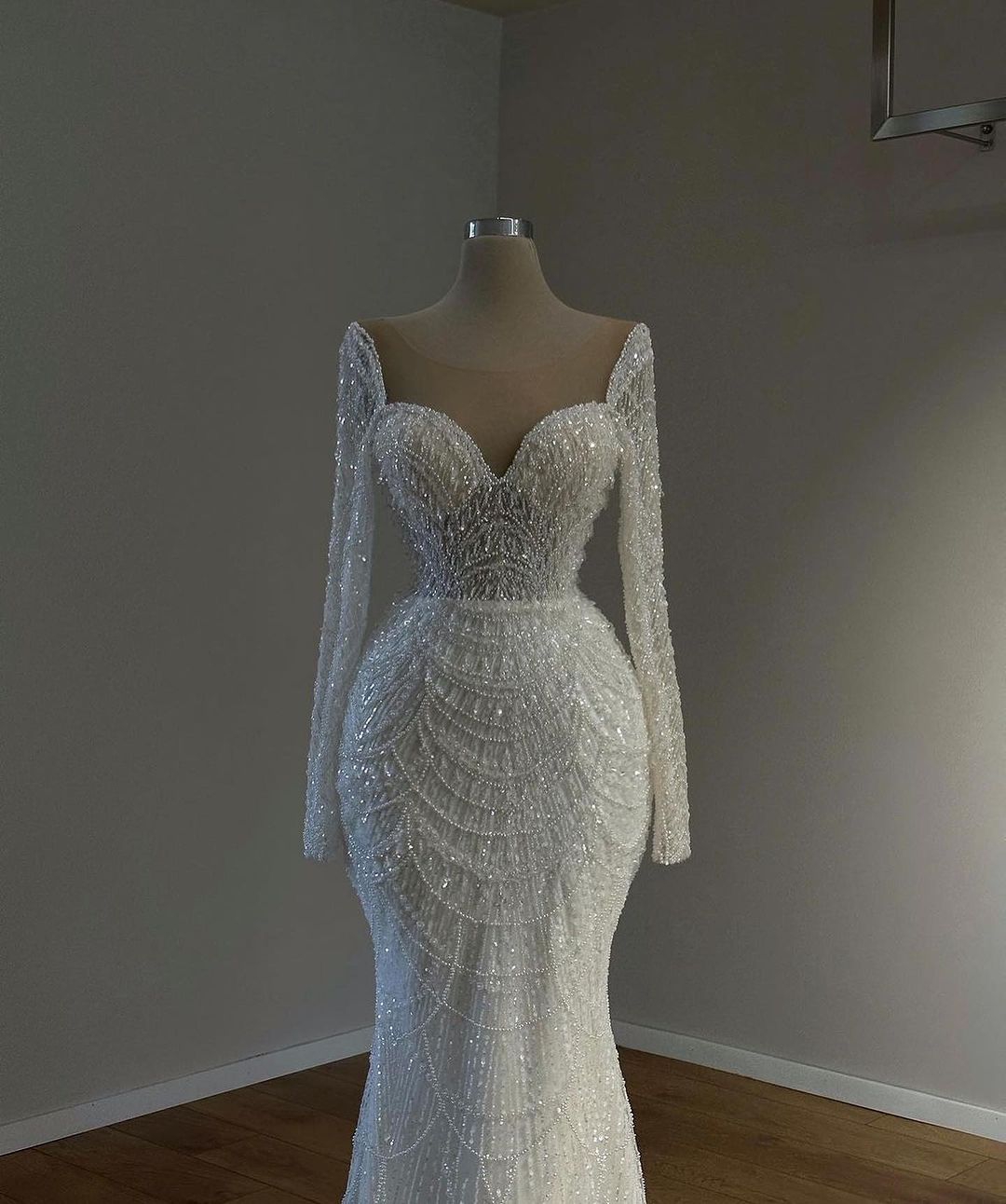 Gorgeous Mermaid Wedding Detachable Train Pearls Sequins Bridal Gowns Beaded Long Sleeve Bride Dresses Custom Made