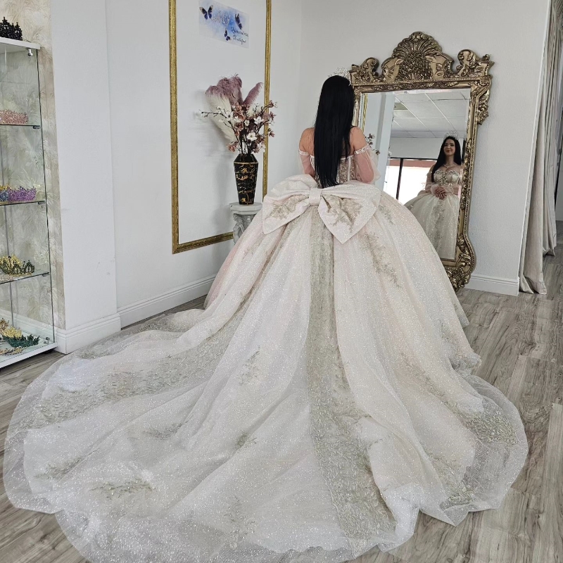 Ivory Puffy Princess Quinceanera Dresses 2025 Vestidos De Anos Lace Applique Beads Pageant Girls Sweet 15 16 Birthday Party Formal