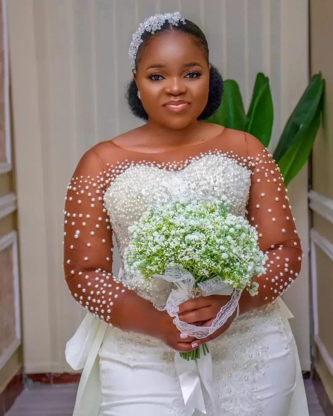 Arabic African Mermaid Wedding Dresses Pearls Beaded Nude Long Sleeves Illusion O-Neck Lace Appliques Elegant White Bridal Gowns With Detachable Bow S