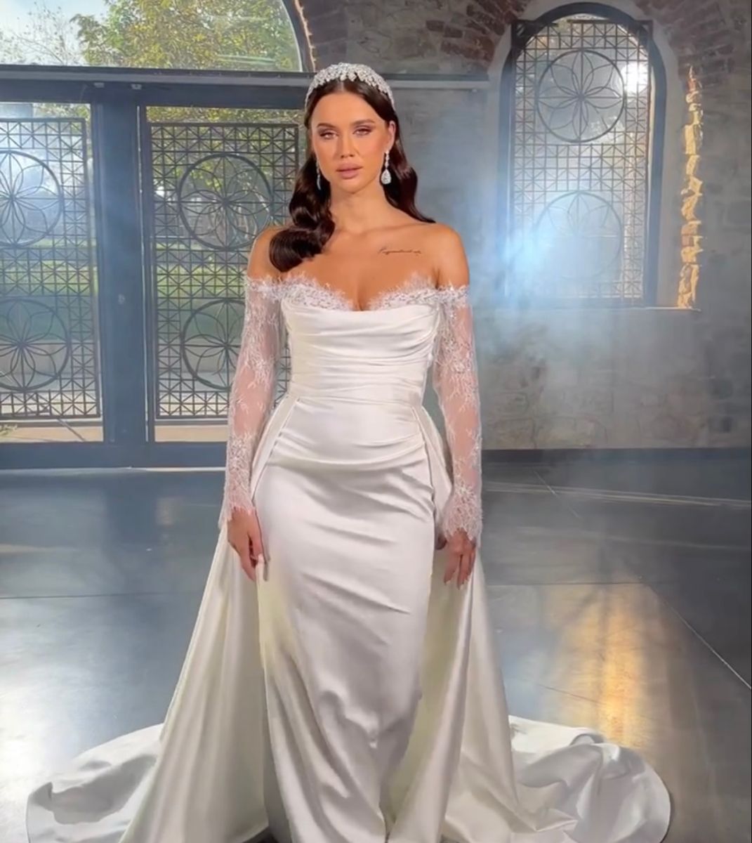 Stunning Mermaid Overskirt Wedding Dresses With Detachable Train Bridal Gowns Lace Long Sleeves Off The Shoulder Neckline Satin Vestido De Novia