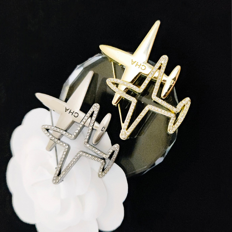 Hollow Rhinestone Airplane Brooch with Stamp Women Men Letter Aircraft Brooch Suit Lapel Pin Silver Gold