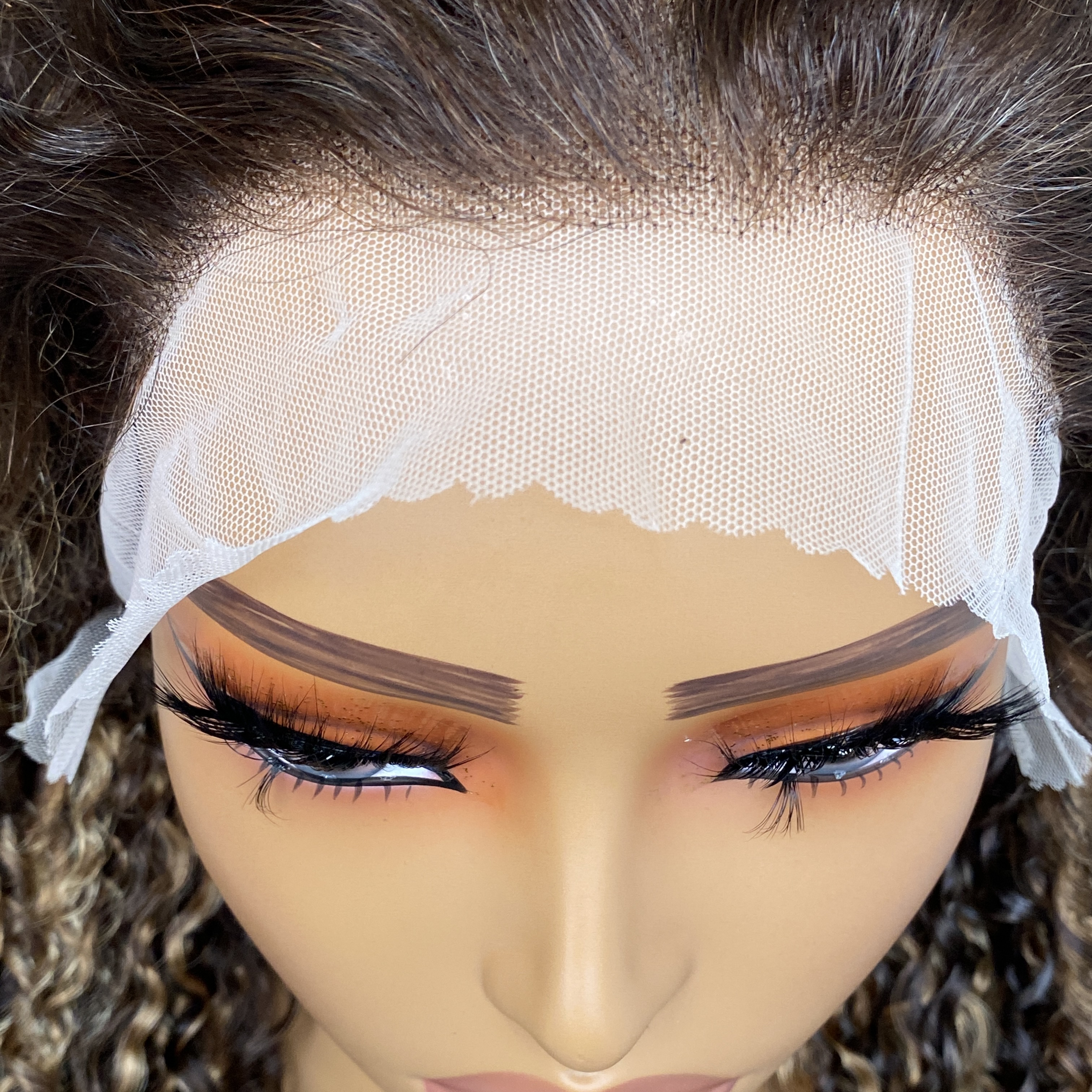 Wholesale Brazilian Peruvian 14 Inch P4/27 100% Raw Virgin Remy Human Hair Fumi Curly 13x4 Transparent Lace Wig