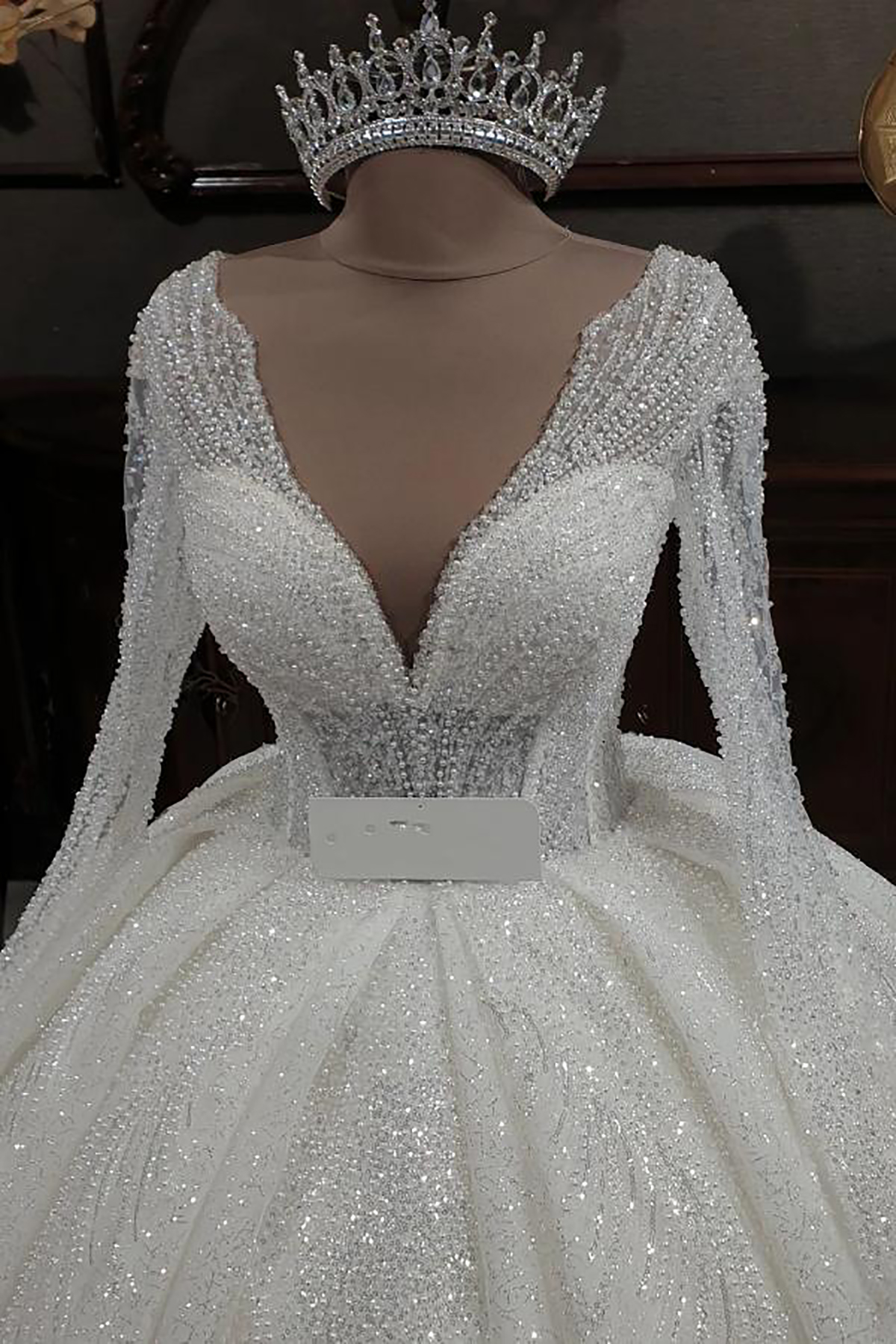 Sparkly Pearls Wedding V Neck Bridal Ball Gowns Princess Beaded Sequins Long Sleeve Bride Dresses Custom Made 0218