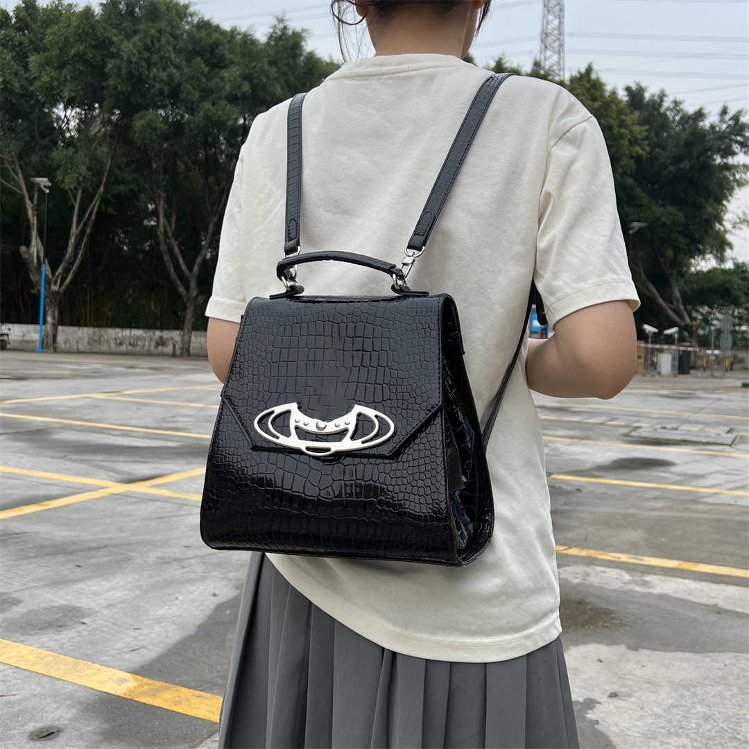 Design Women Bag Spicy Girl Sweet Cool Saturn New Crocodile Pattern Backpack Shoulder Handbags 240123