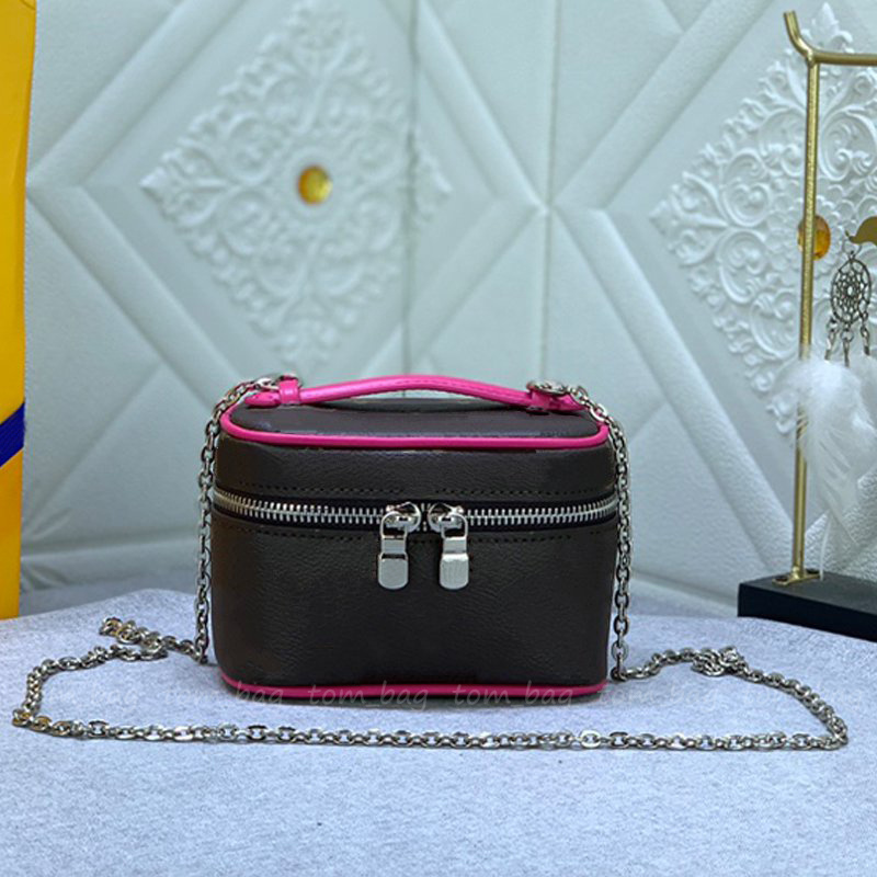 Women Designers Toiletry Travel Pouch Ladies Purses Handbags Lady Cosmetic Bags Fashion Makeup Bag