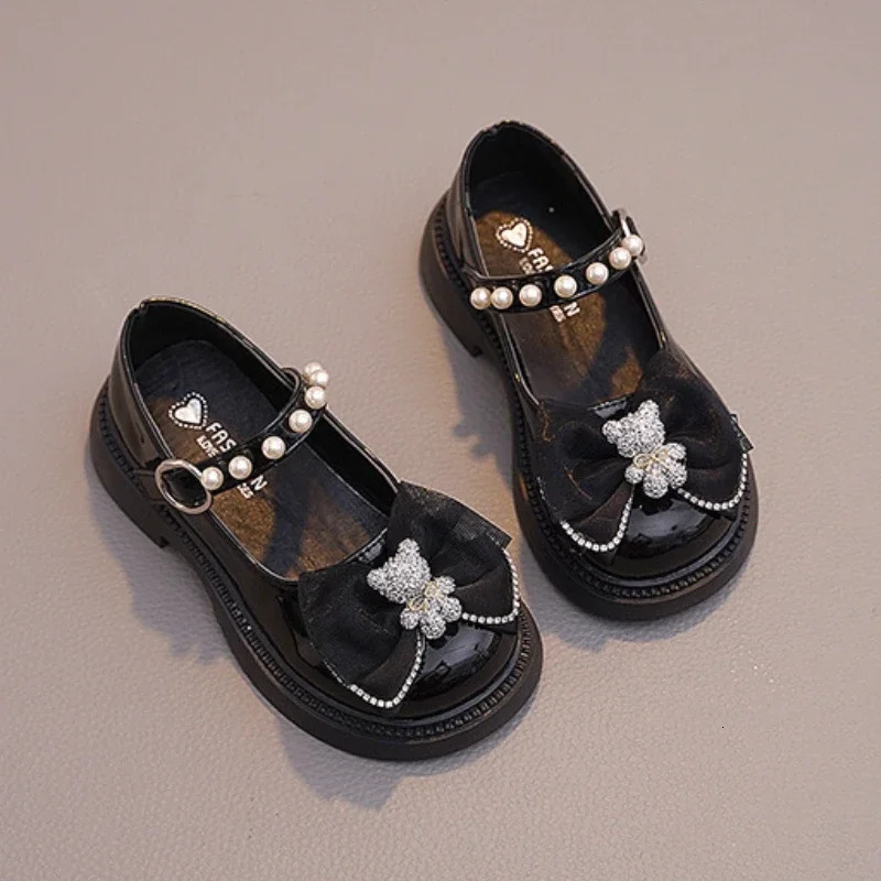 Children Leather Shoes for Girl Glossy Simple School Versatile Shoes Kid Non-slip Thick Soled Fashion Black Bear Shoes 240118