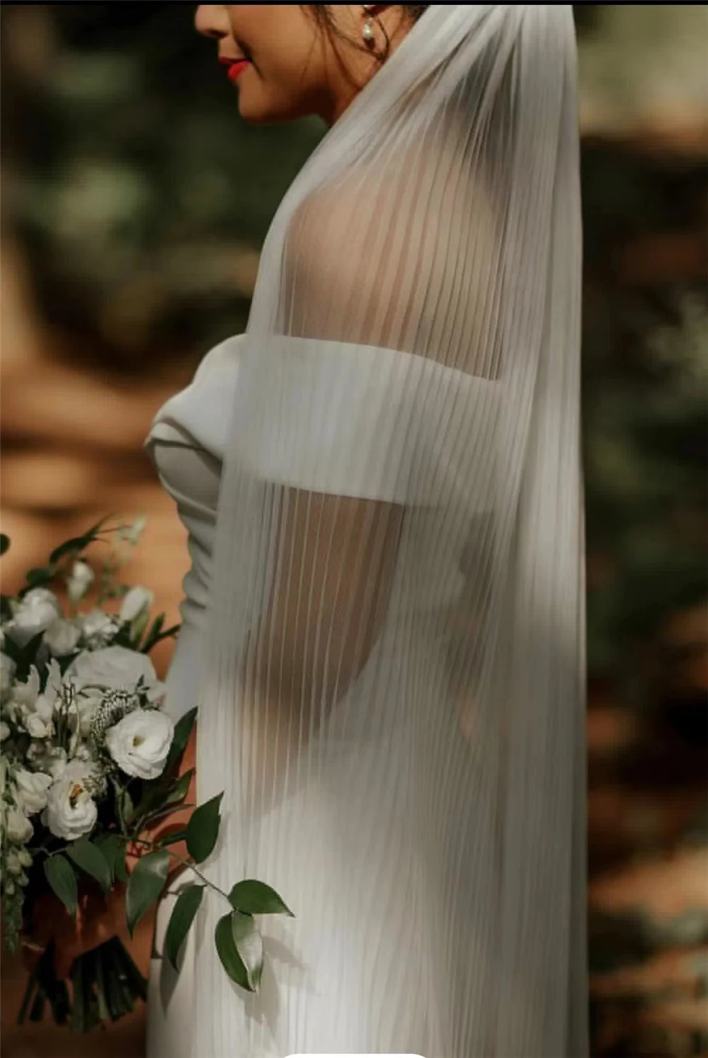 Pleated Wedding Veil Simple Bridal Veil Elegant WhiteIvory Veil With Comb Accessories Elbow Fingertip Waltz Length 75100150cm 240123