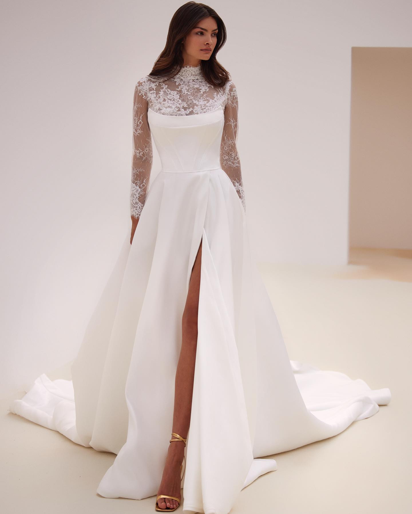 Milla Nova A Line Dress Two Pieces High Neck Lace Wedding Dresses Vestidos De Novia Illusion Long Sleeves Designer Bridal Gowns 0515