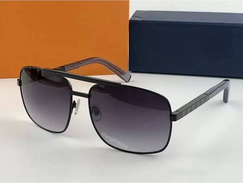 Retro Men - Classic Frame Sunglasses with UV 400 Protection, Vintage Square Sunglasses, Lightweight for Daily Use Z260306