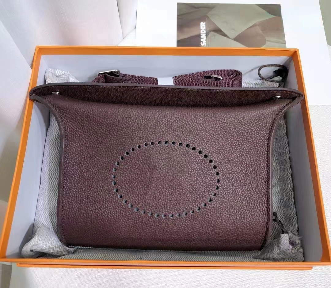 H bag Togo Cross hermebagg Men Women Videpoches Soft Real Leather Messenger Chest hermebirkins Bags Luxury Designer Flap Purses Shoulder Travel Backpack d59