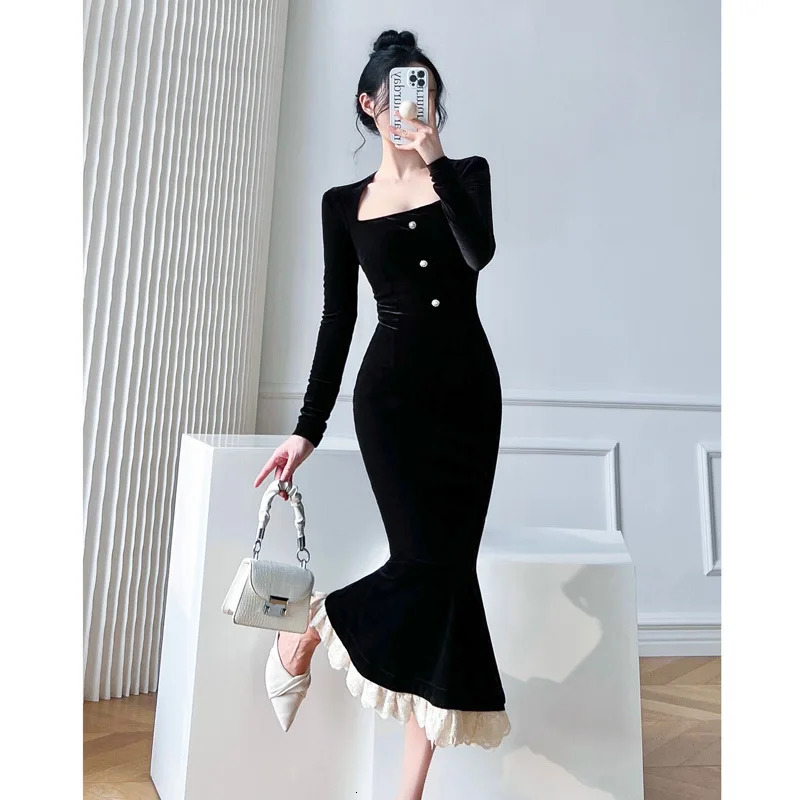 French Style Temperament Women's High-Grade Black Dress Hepburn Style Black Turtleneck Dress for Women Autumn Korean 240126