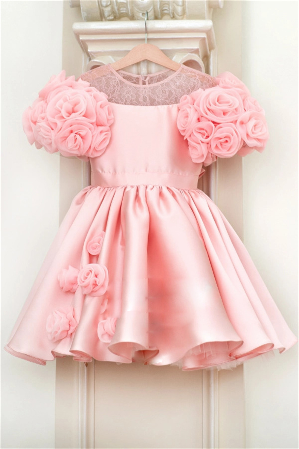 Lovely 3D Flowers Little Girl Dresses Satin O-Neck Bow Back Kids Birthday Party Gown A Line Knee Length Child Formal Prom Dress