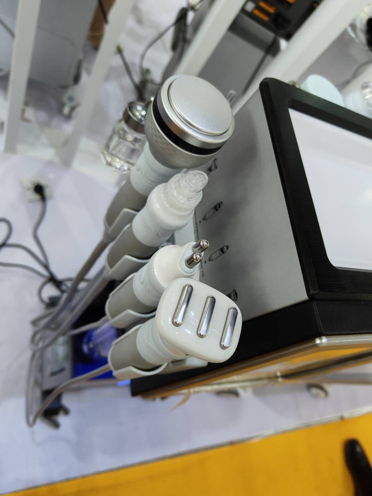 New Arrival 8 IN 1 Alice Super Bubble Max OXYGLOW Jet Peel Facial Hydrodermabrasion Super CO2 Bubble Machine