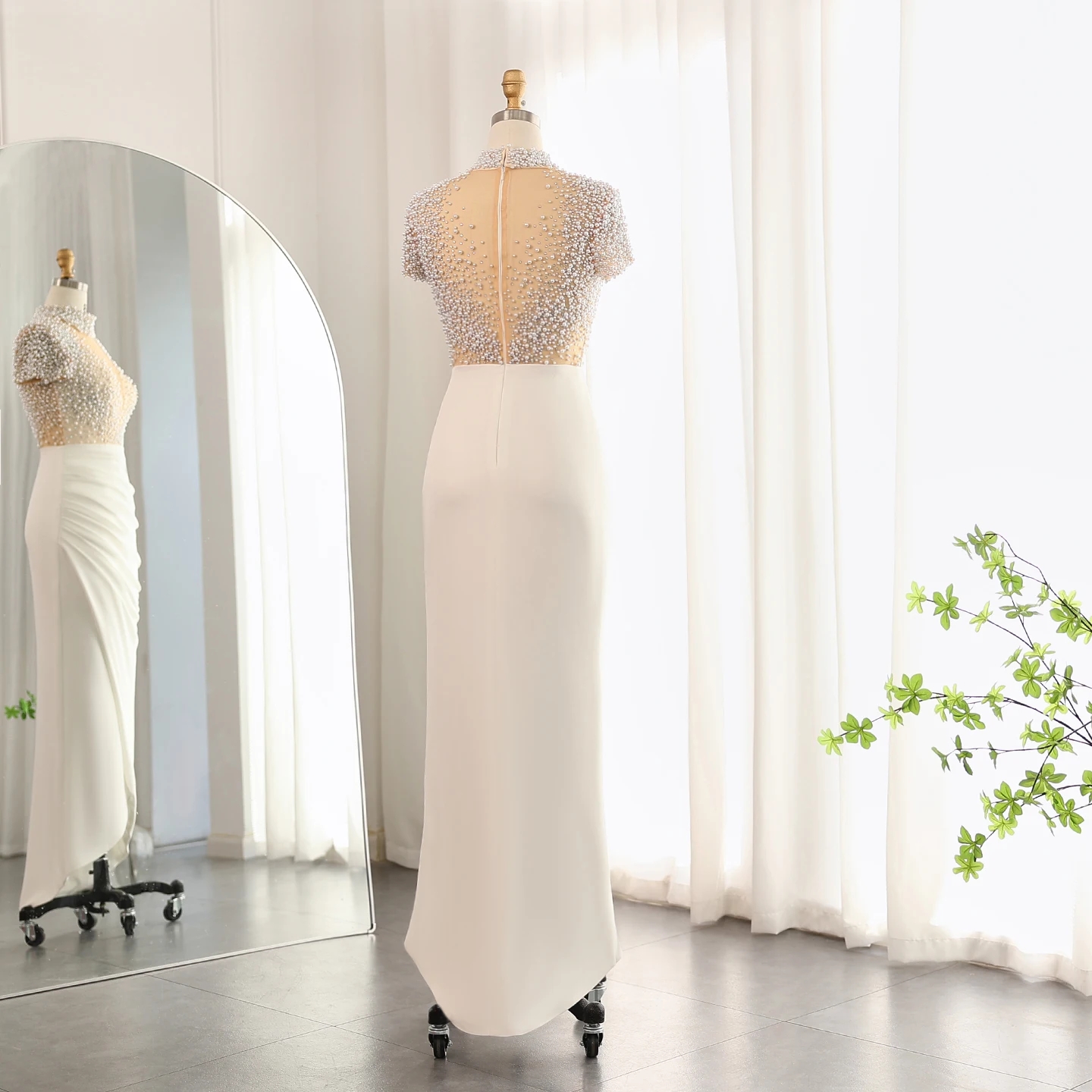 Elegant 2024 Evening Formal Dress High Neck Beaded Pearls Short Sleevevs Women Soft Satin Prom Party Gowns Birthday Wear Arabic Dubai Robe De Soiree